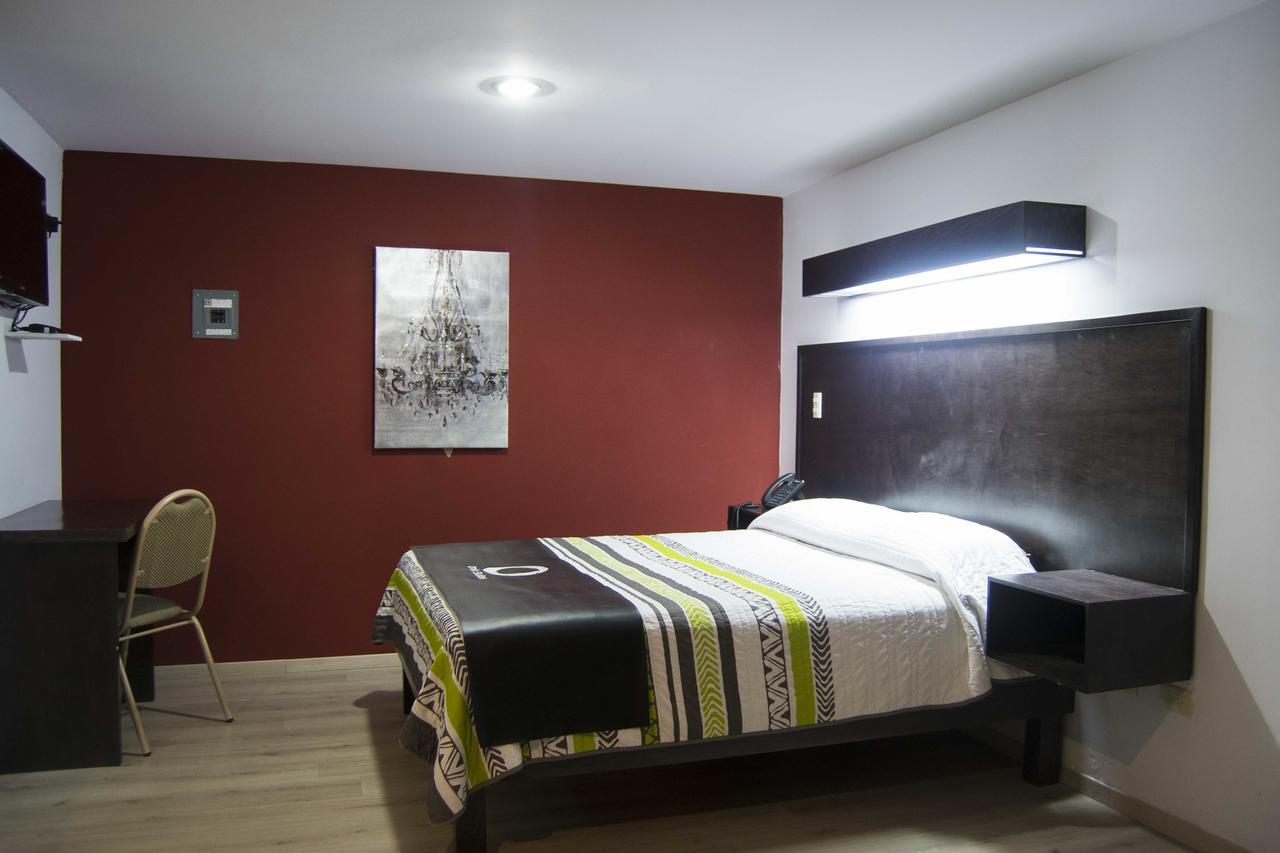 Hotel Onix Suites Delicias Exterior photo