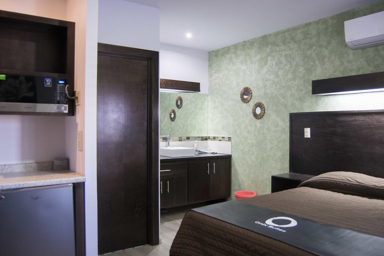 Hotel Onix Suites Delicias Exterior photo